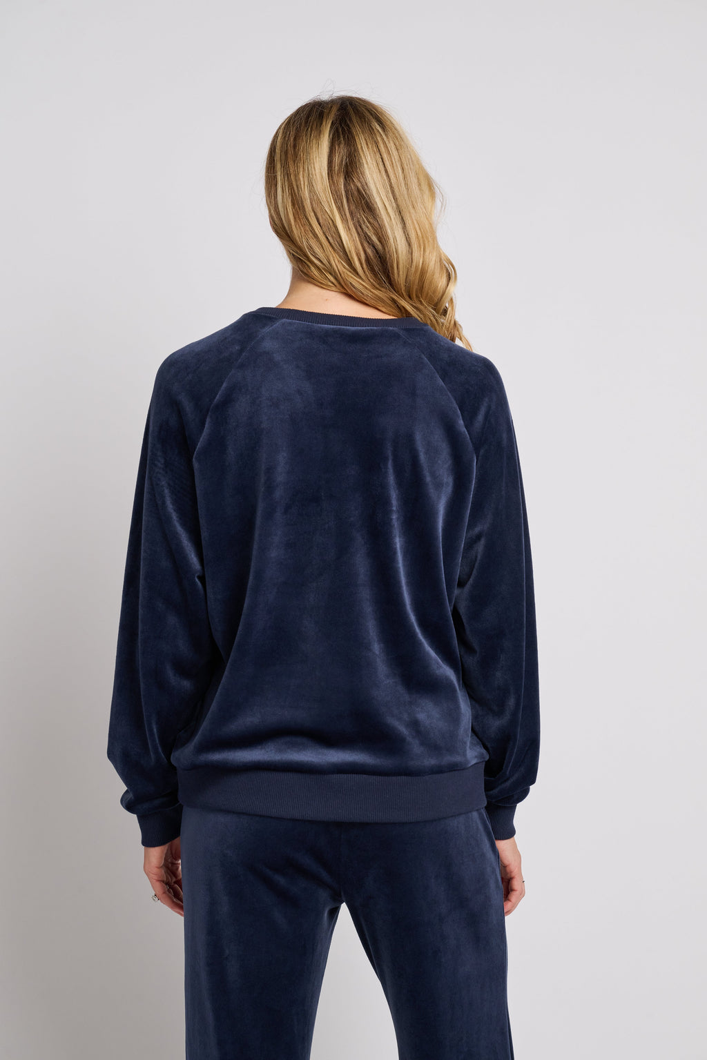 JOY VELOUR CREWNECK