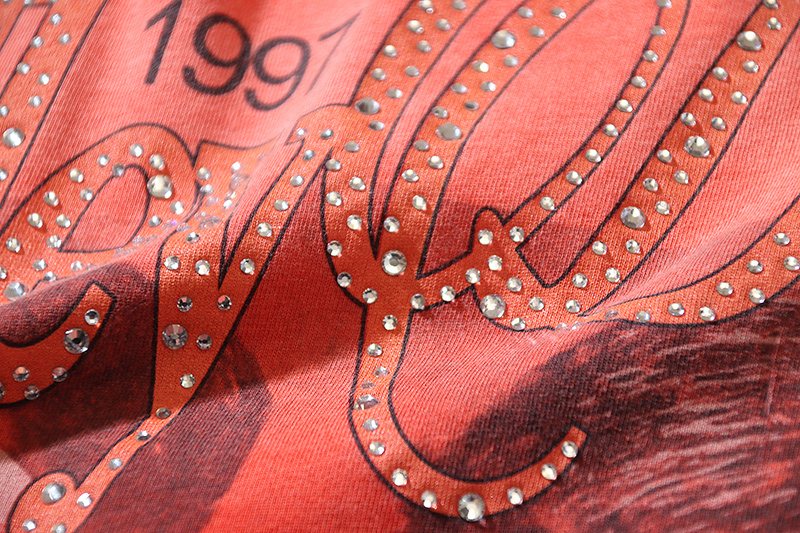 VALE USA Dreams 1997 Rhinestone Graphic T-Shirt