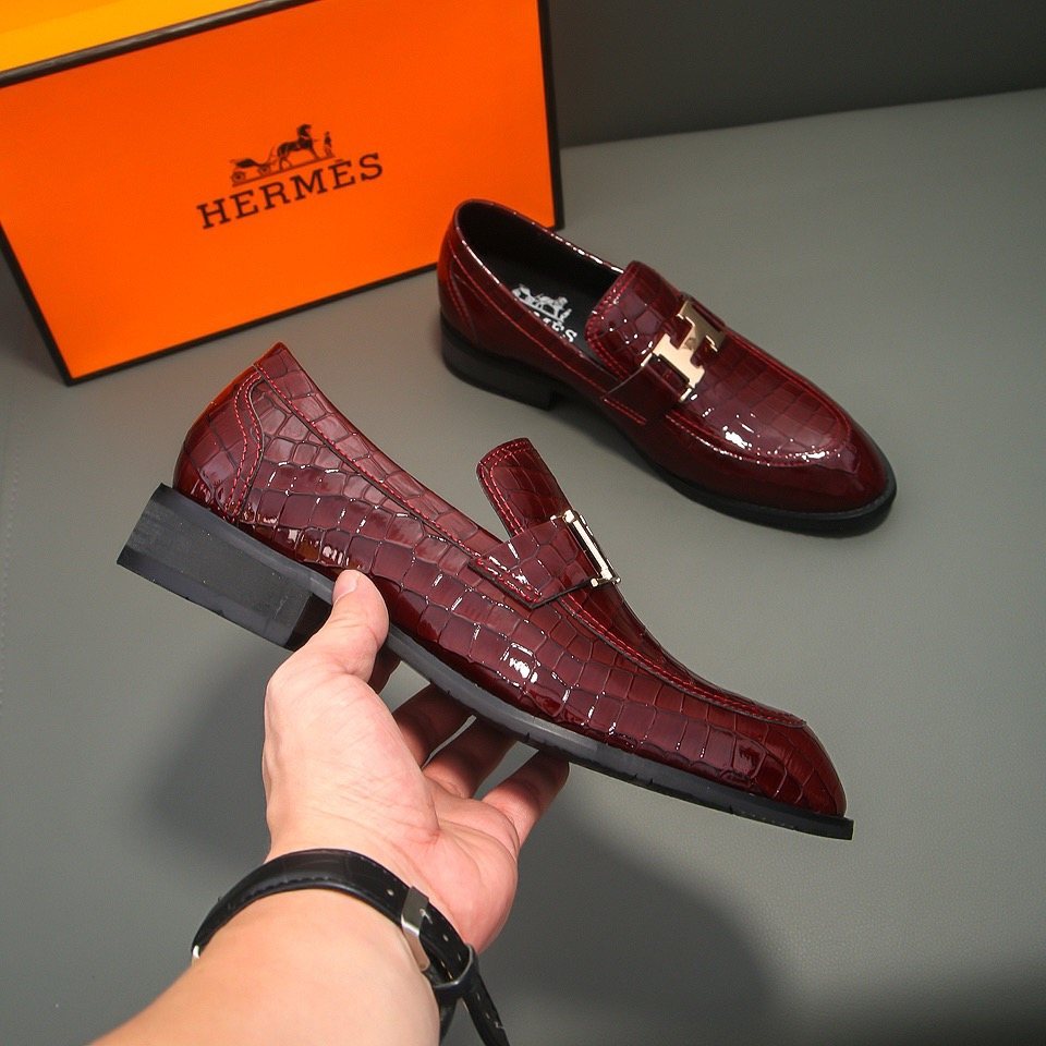 Hermès Burgundy Crocodile-Pattern Loafers