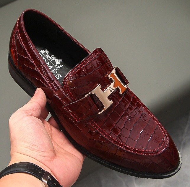 Hermès Burgundy Crocodile-Pattern Loafers