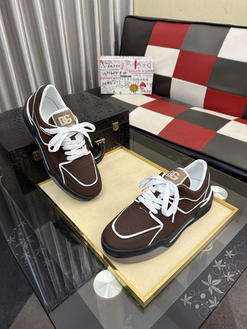 Dolce & Gabbana Brown Piped Low-Top Sneakers