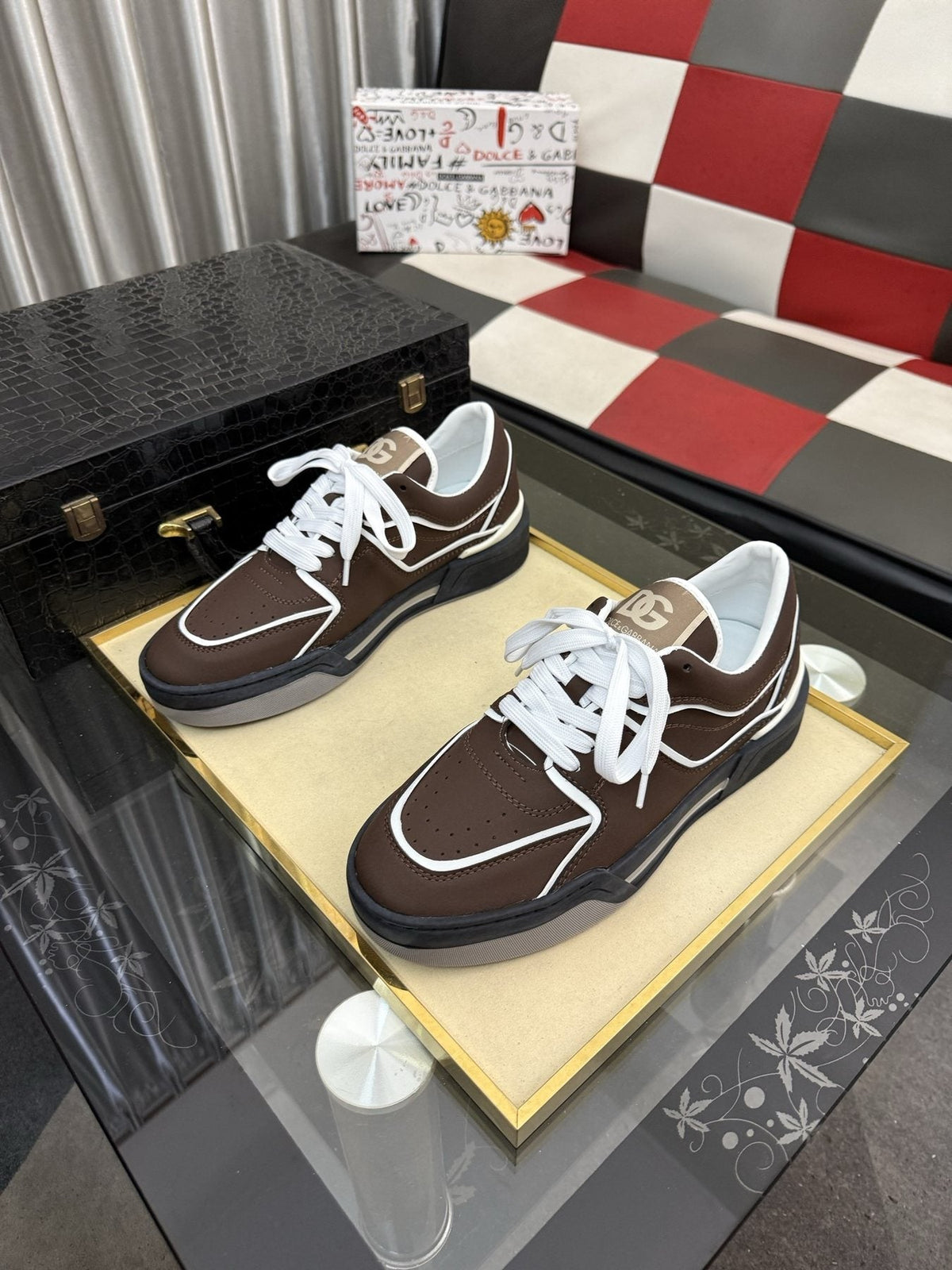 Dolce & Gabbana Brown Piped Low-Top Sneakers