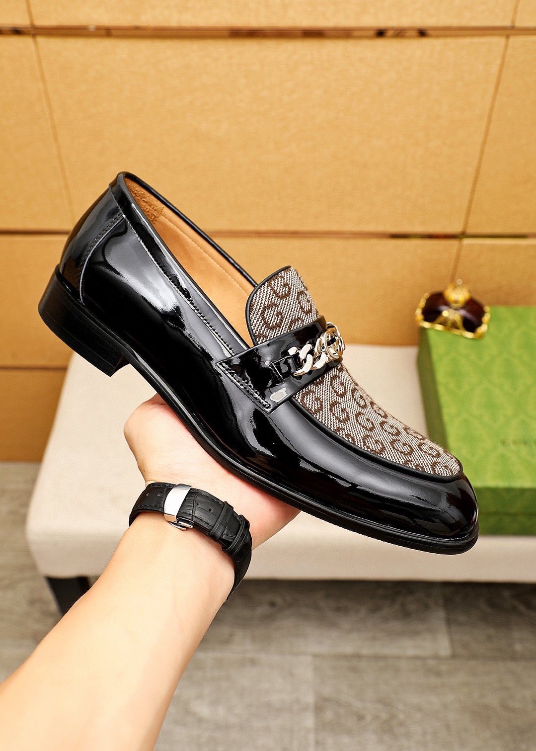 Gucci Men's Black & Beige Patterned Loafers